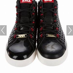 Vintage Nike LeBron NSW lifestyle sneakers. Brand new never worn